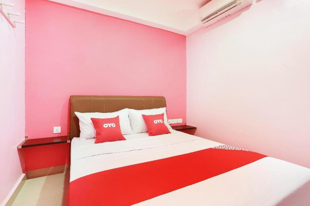 โอโย 89387 ซัน กีรานา โฮเต็ล Hotel กลัง ภายนอก รูปภาพ