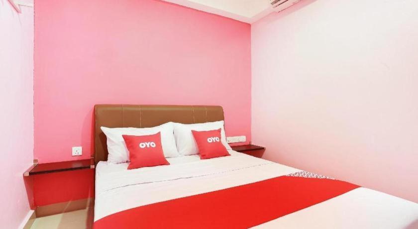 โอโย 89387 ซัน กีรานา โฮเต็ล Hotel กลัง ภายนอก รูปภาพ