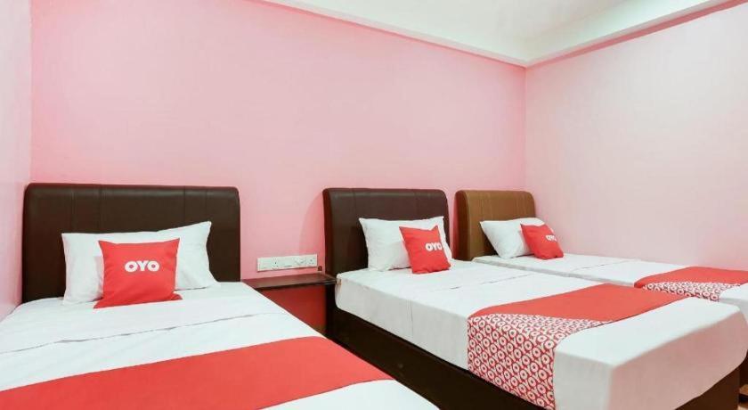 โอโย 89387 ซัน กีรานา โฮเต็ล Hotel กลัง ภายนอก รูปภาพ