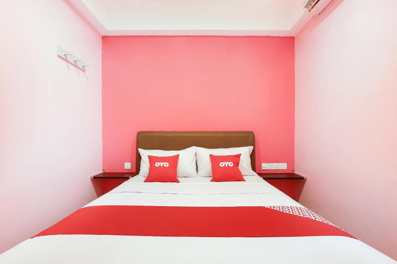 โอโย 89387 ซัน กีรานา โฮเต็ล Hotel กลัง ภายนอก รูปภาพ